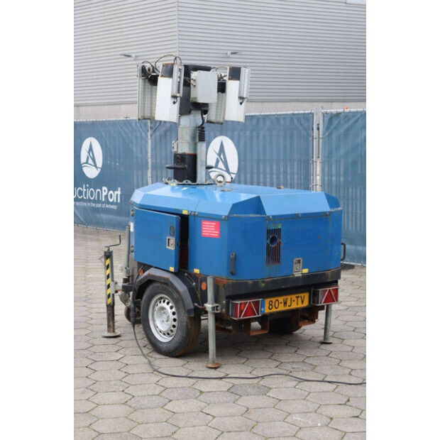 2012 Towerlight VB-9-45333116