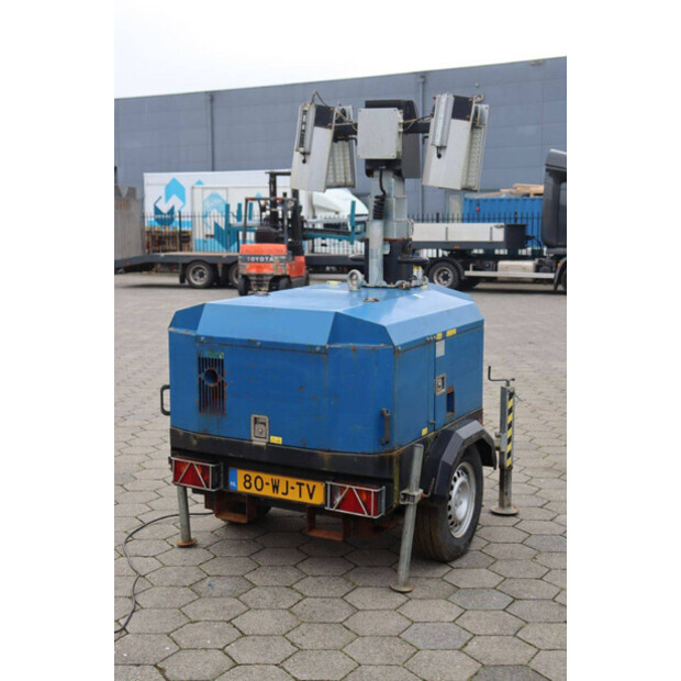 2012 Towerlight VB-9-45333118