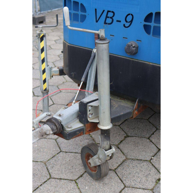 2012 Towerlight VB-9-45333124