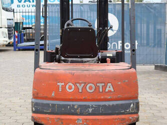 toyota-25-1413736-45333447