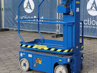 upright-tm-12-1413737-45333482