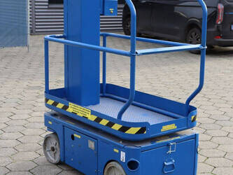 upright-tm-12-1413737-45333485