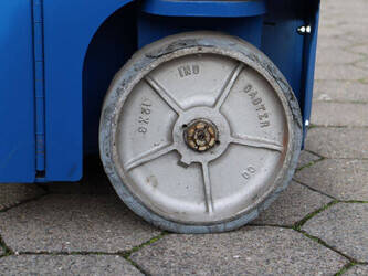 upright-tm-12-1413737-45333491