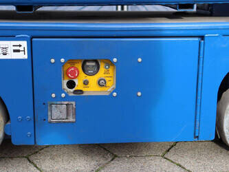 upright-tm-12-1413737-45333492