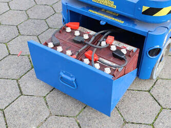 upright-tm-12-1413737-45333503