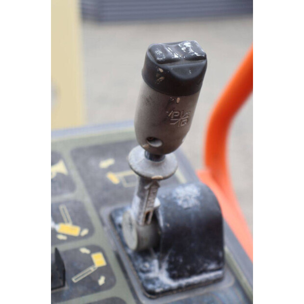 1997 جيه ال جي N40-45333528