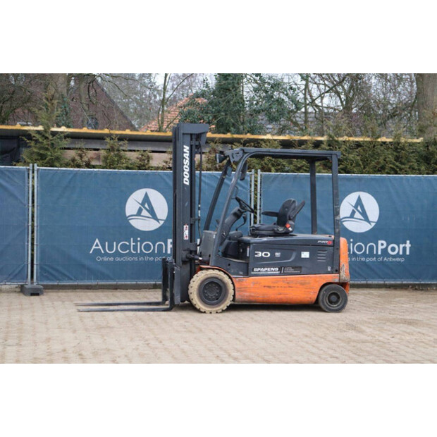 2007 Doosan B30X-5-45333966