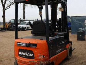 2007-doosan-b30x-5-45333971