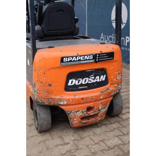 2007 Doosan B30X-5-45333983