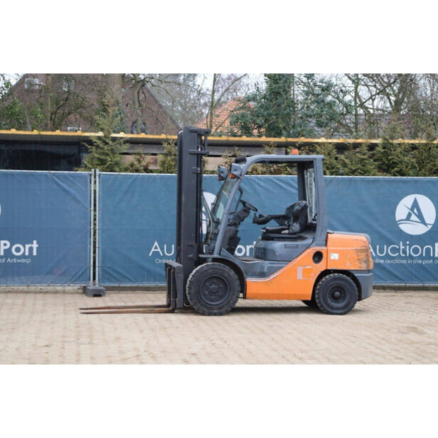 2012 Toyota 52-8FDJF35-45334012