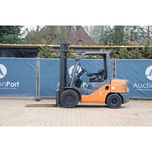 2012 Toyota 52-8FDJF35-45334013