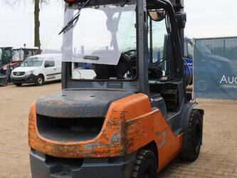 2012-toyota-52-8fdjf35-1413752-45334017