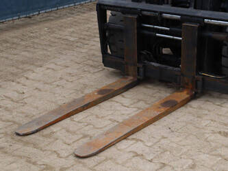 2012-toyota-52-8fdjf35-1413752-45334021