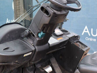 2012-toyota-52-8fdjf35-1413752-45334032