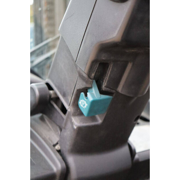 2012 Toyota 52-8FDJF35-45334034