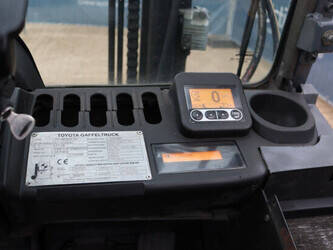 2012-toyota-52-8fdjf35-1413752-45334037