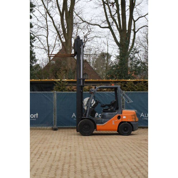 2012 Toyota 52-8FDJF35-45334048