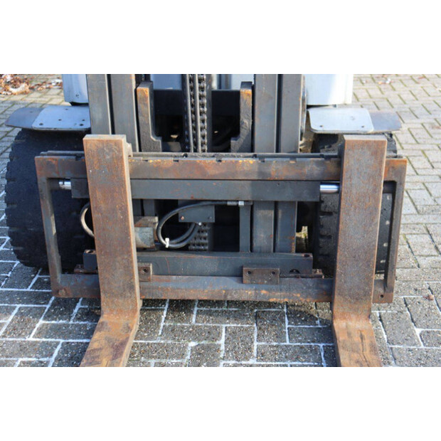 2018 Still RX70-30T-45334432