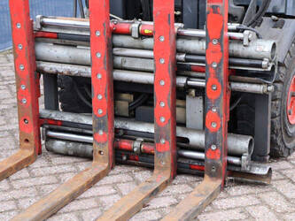 2011-linde-e25-02-1413774-45334576