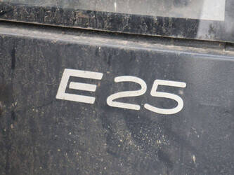 2011-linde-e25-02-1413774-45334578