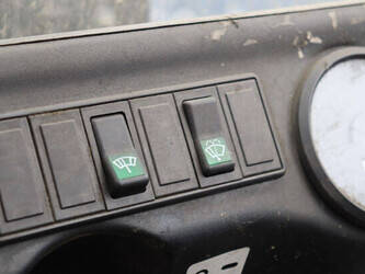 2011-linde-e25-02-1413774-45334596