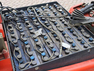 2011-linde-e25-02-1413774-45334604