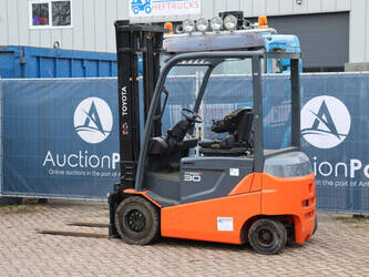 2013-toyota-8fbmkt30-1413775-45334611