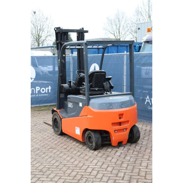 2013 Toyota 8FBMKT30-45334612