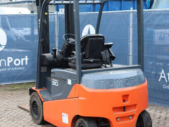 2013-toyota-8fbmkt30-1413775-45334612