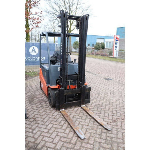 2013 Toyota 8FBMKT30-45334615