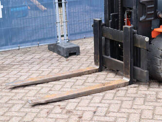 2013-toyota-8fbmkt30-1413775-45334618