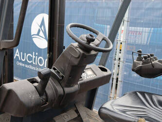 2013-toyota-8fbmkt30-1413775-45334638