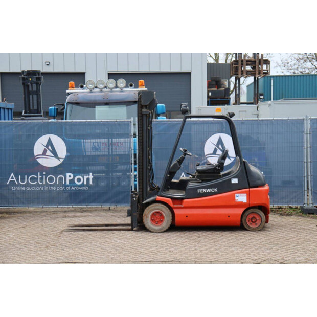 1997 ليندي E30-01-45334673