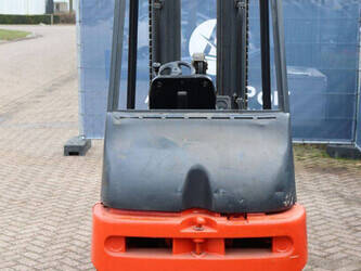 1997-linde-e30-01-1413777-45334676