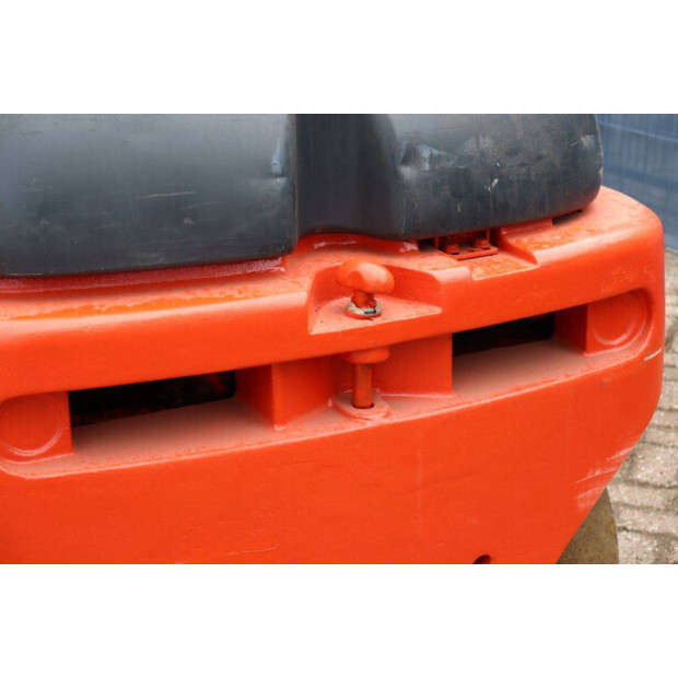 1997 ليندي E30-01-45334690