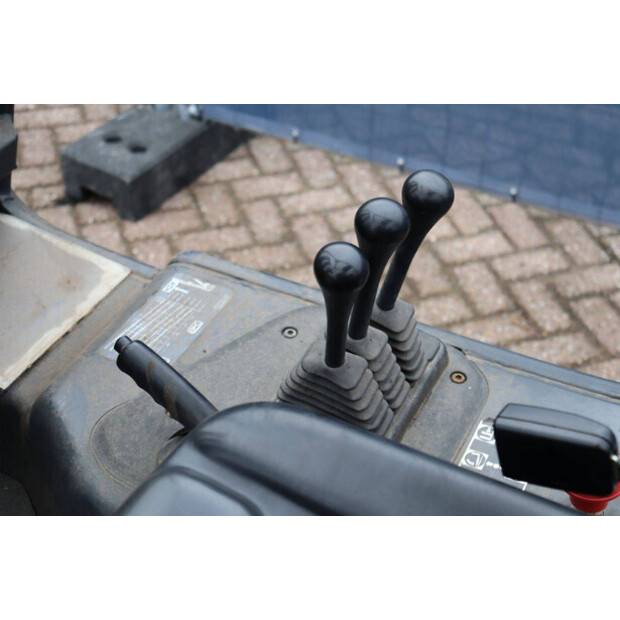 1997 ليندي E30-01-45334695