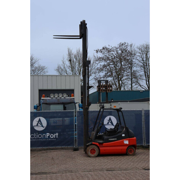 1997 ليندي E30-01-45334705