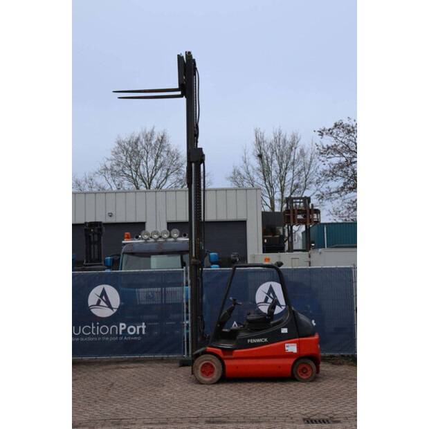 1997 ليندي E30-01-45334706