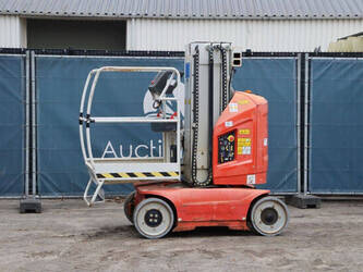 صورة ل رافعات هوائية 2012 جيه ال جي TOUCAN 8E