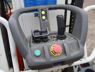 2012-jlg-toucan-8e-1413789-45335047