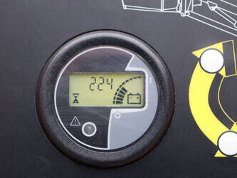 2012-jlg-toucan-8e-1413789-45335051