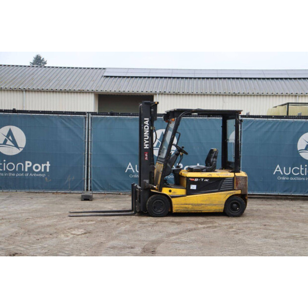 2009 Hyundai 18B-7-45335096