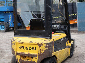 2009-hyundai-18b-7-45335101