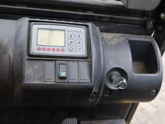 2009-hyundai-18b-7-45335122