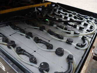 2009-hyundai-18b-7-45335127