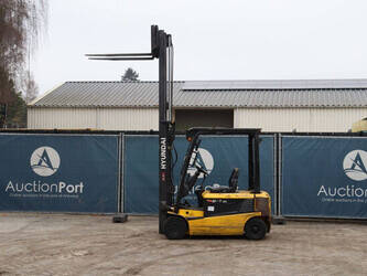 2009-hyundai-18b-7-45335130