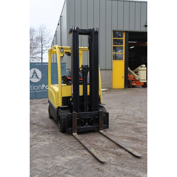 2018 هايستر J2.5XN-45335239