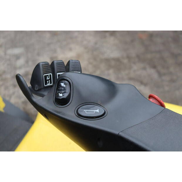 2018 هايستر J2.5XN-45335259