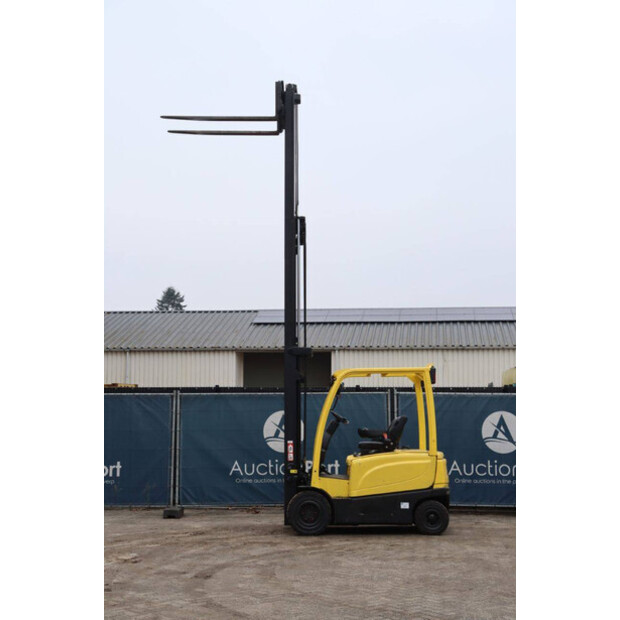 2018 هايستر J2.5XN-45335265