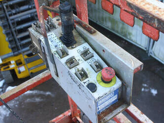 2016-skyjack-sj6832rt-1413807-45335637